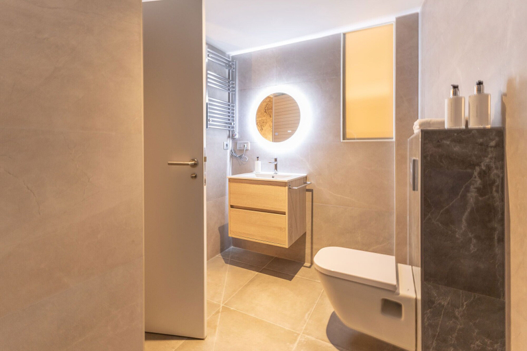 Bathroom 3, Triana Acacias by Valcambre, Sevilla