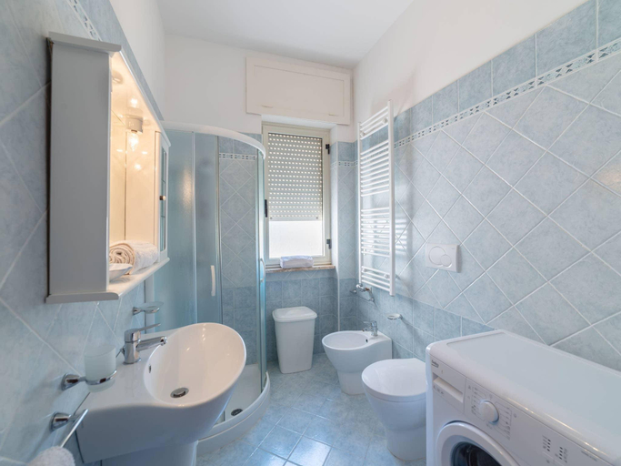 Bathroom, Culture And Beach Holiday In Otranto - Casa Beatrice, Lecce
