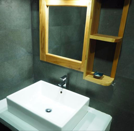 Bathroom 3, The Seascape, Matara Four Gravets