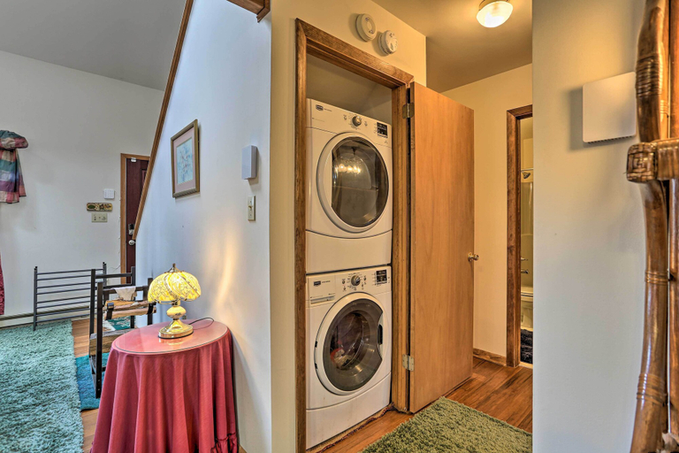 Others 4, Fire Pit & Gas Grill: Charming Poconos Abode!, Pike
