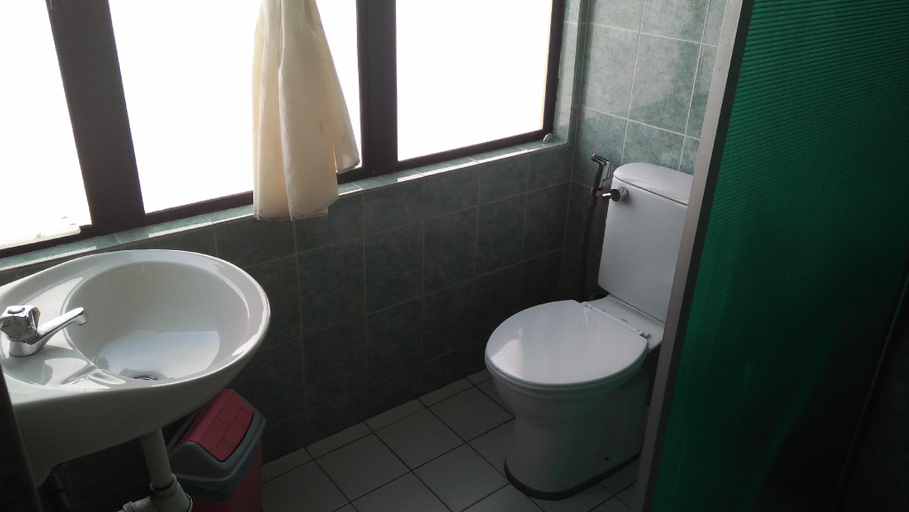 Bathroom 3, Dragon Inn Premium Hotel ( J.B) Sdn Bhd, Johor Bahru