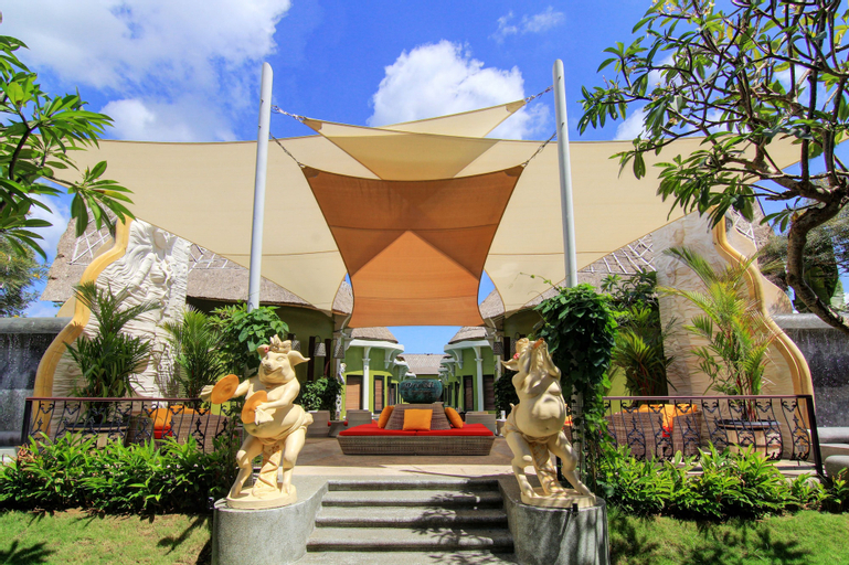 Exterior & Views 5