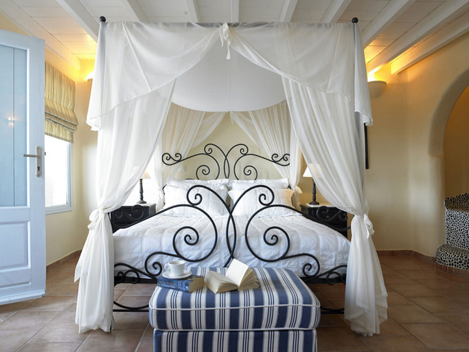 Bedroom 3, Suites of the Gods Cave Spa, South Aegean