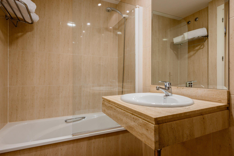 Bathroom 4, Ikonik Plaza Mercado, Salamanca