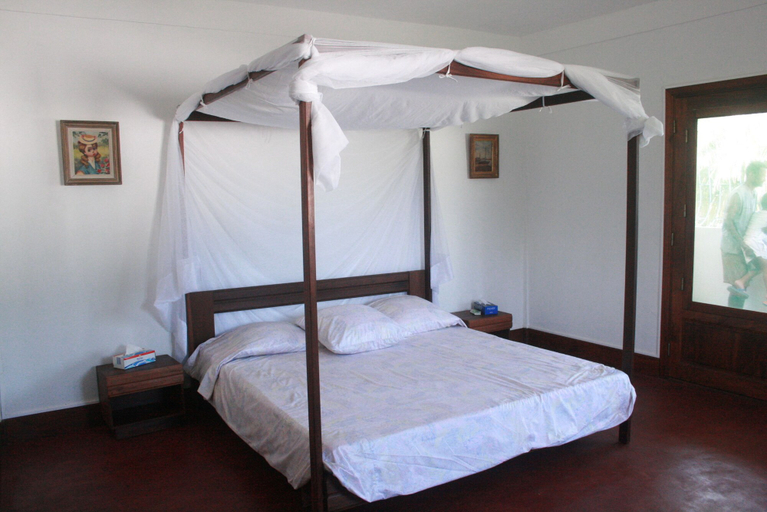 Bedroom 3, Chez Paul Ambodiatafana, Sofia