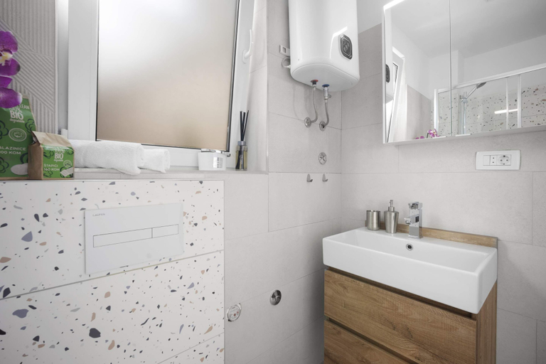 Bathroom 3, Mamma's home cozy studio for 2 in Trogir, Trogir