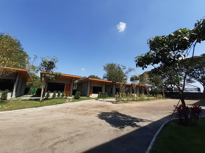 Others 5, Baankampu Resort, Pak Chong