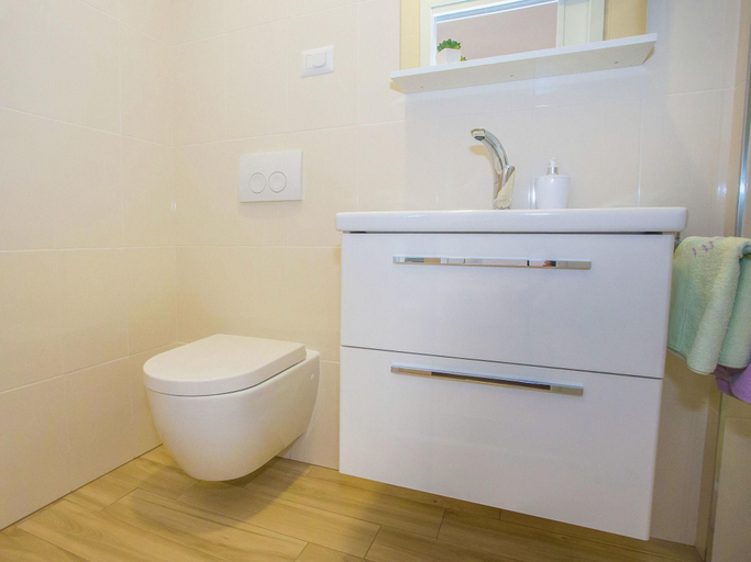 Others 4, Apartment with private pool in a quiet area for 6-8 people, Sveti Lovreč