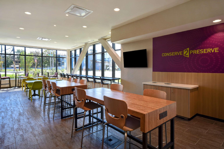 Food & Drinks 5, Home2 Suites by Hilton Boston South Bay, Boston