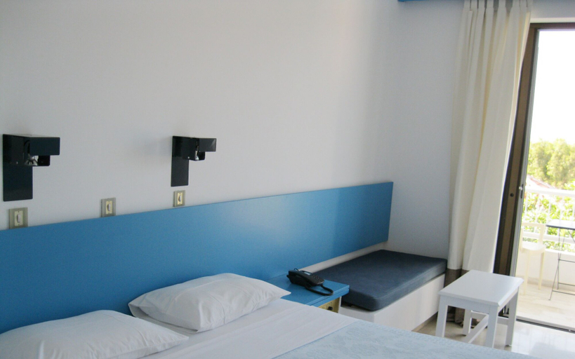 Bedroom 3, Hotel Apollon, North Aegean