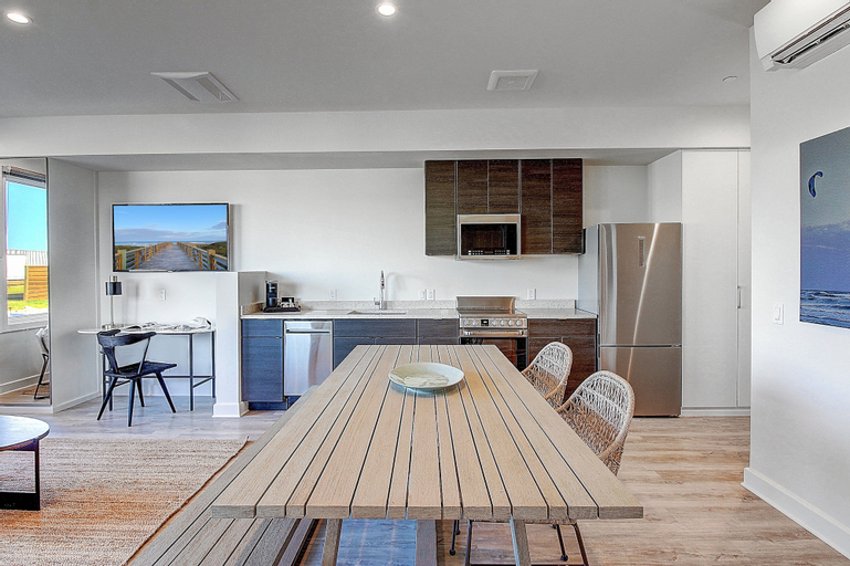 Dining Room 6