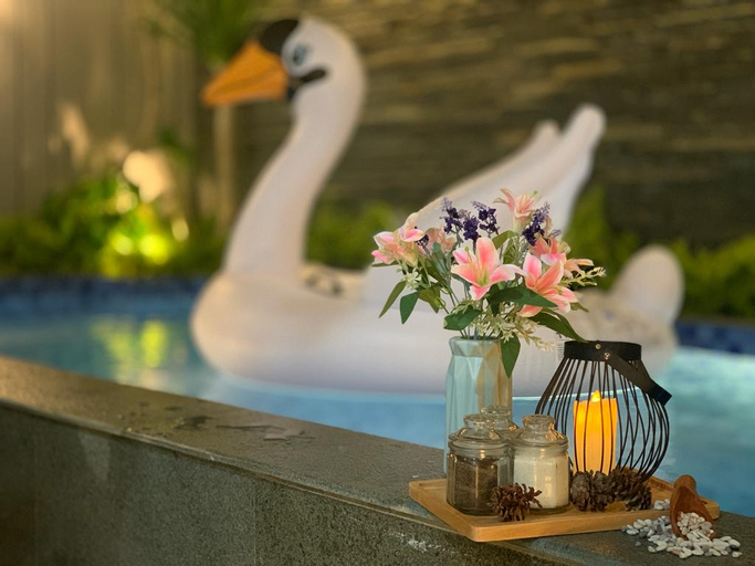 Sport & Beauty 5, Ciara Villa with private pool, Malang