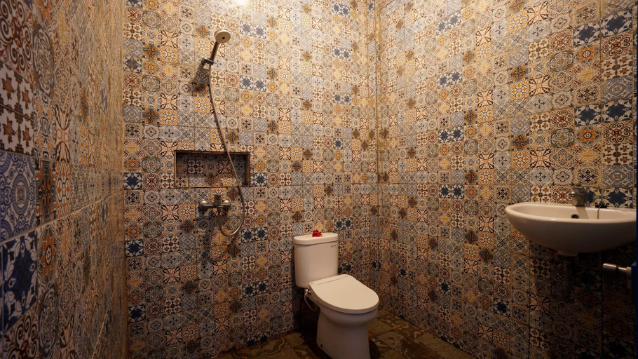 Bathroom 3, Gilifornia, Lombok