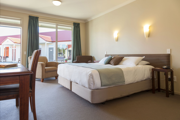 Bedroom 2, Hawkdun Lodge, Central Otago