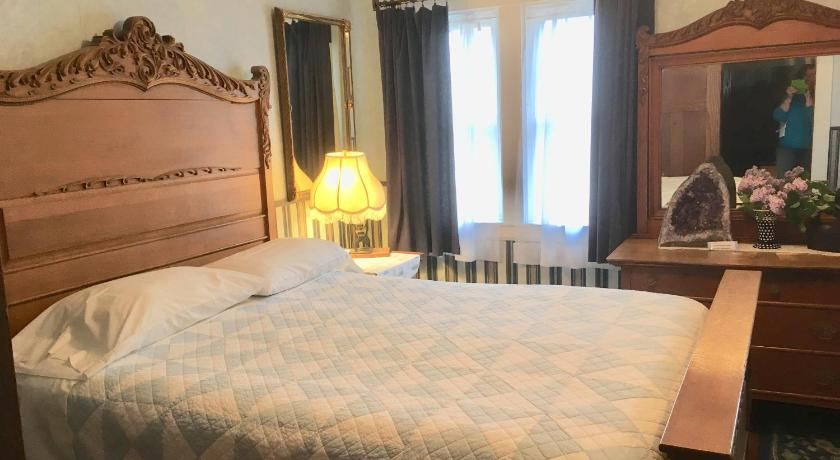 Bedroom 2, Old Iron Inn Bed and Breakfast, Aroostook