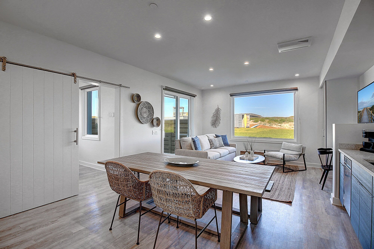 Dining Room 1