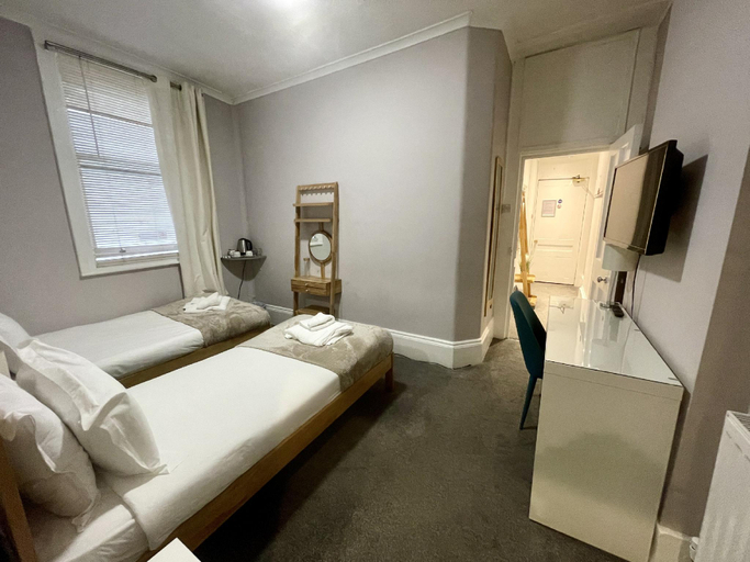 Bedroom 2, Brunswick Square Hotel, Brighton and Hove