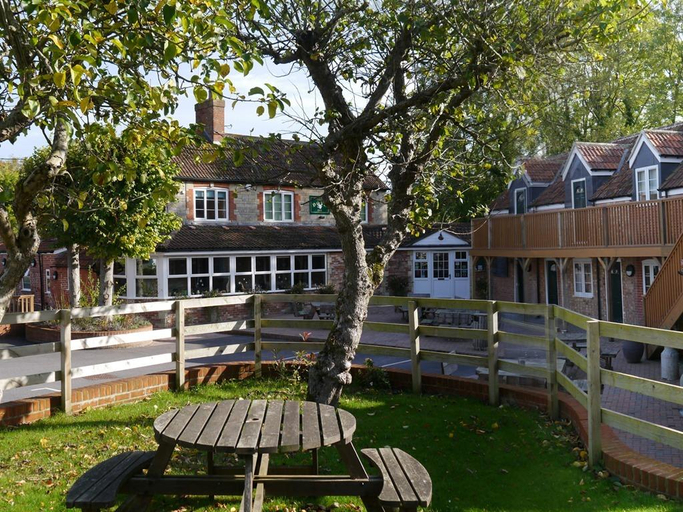 Exterior & Views, The Dove Inn, Wiltshire