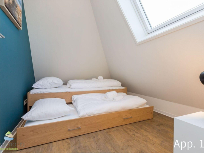 Bedroom 2, Apartment in Zoutelande near the Beach, Veere