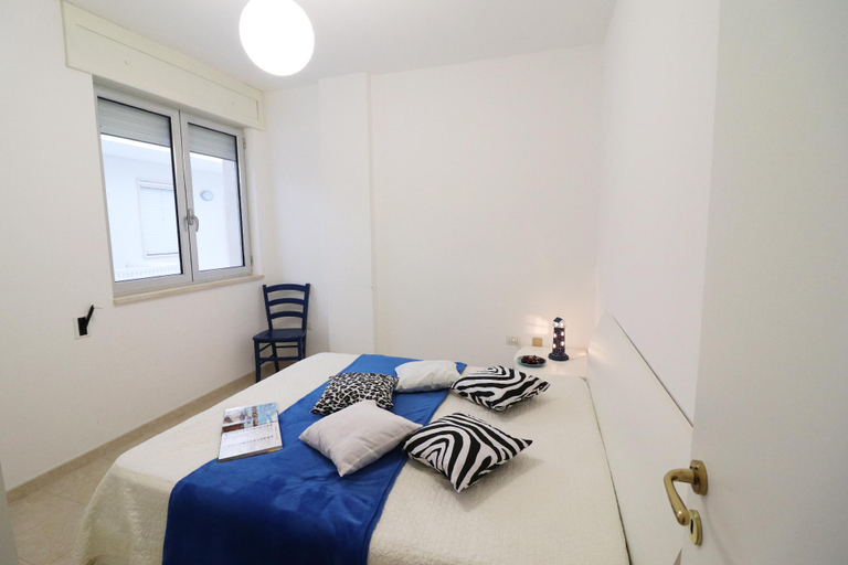 Bedroom 2, Bright Apartment Near The Beach In Otranto, Lecce