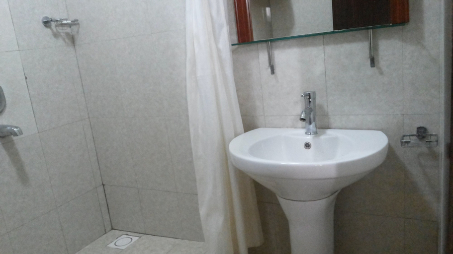 Bathroom 8