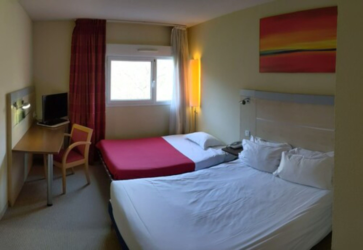 Bedroom 4, Le Domaine des Fontaines, Isère