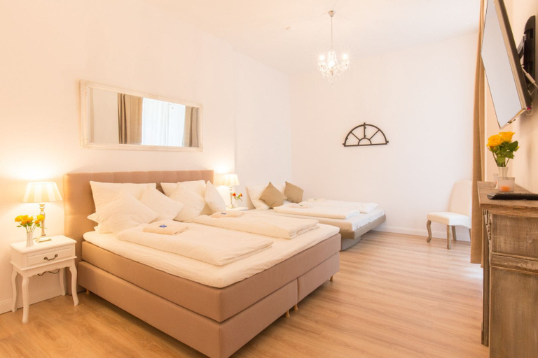 Bedroom 2, Lovely-Flats Fritz-Reuter, Berlin