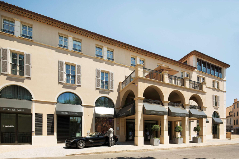 Exterior & Views
