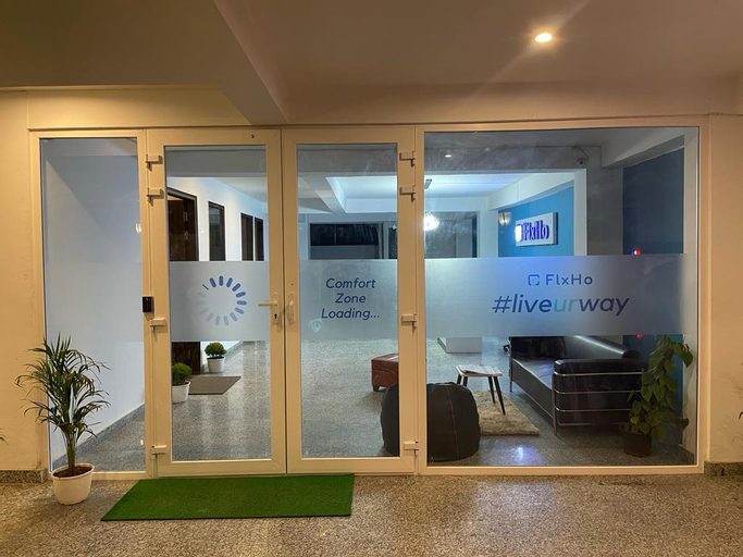 FlxHo Uno Homestay- Golf Course Road, Gurgaon