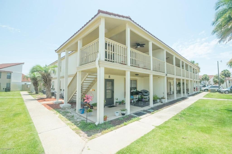 Exterior & Views 2, Horizon South, Bay
