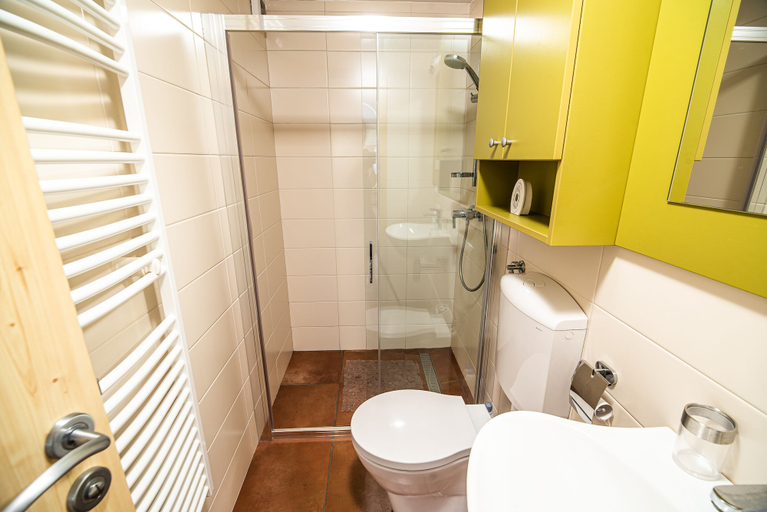 Bathroom 3, Apartments Zvoh, Krvavec, Ski-in, Ski-out, Cerklje na Gorenjskem