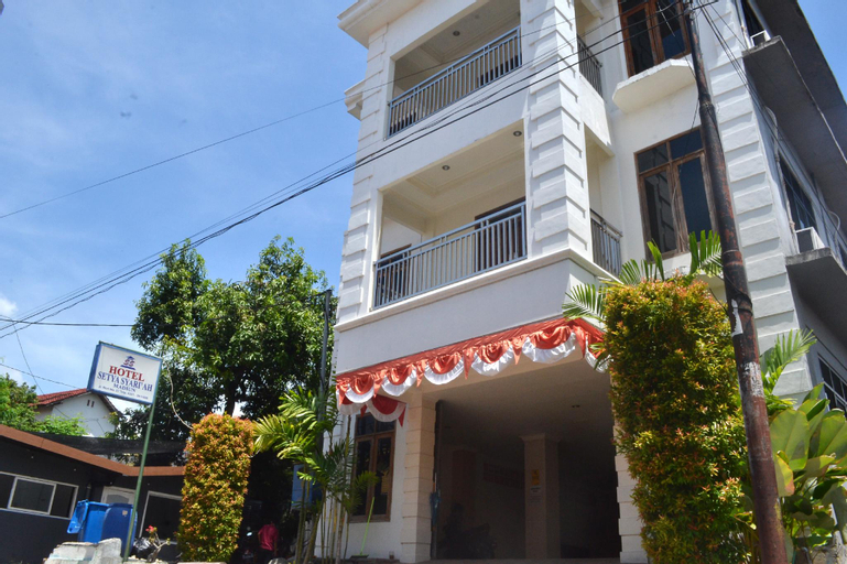 HOTEL SETYA SYARIAH, Madiun