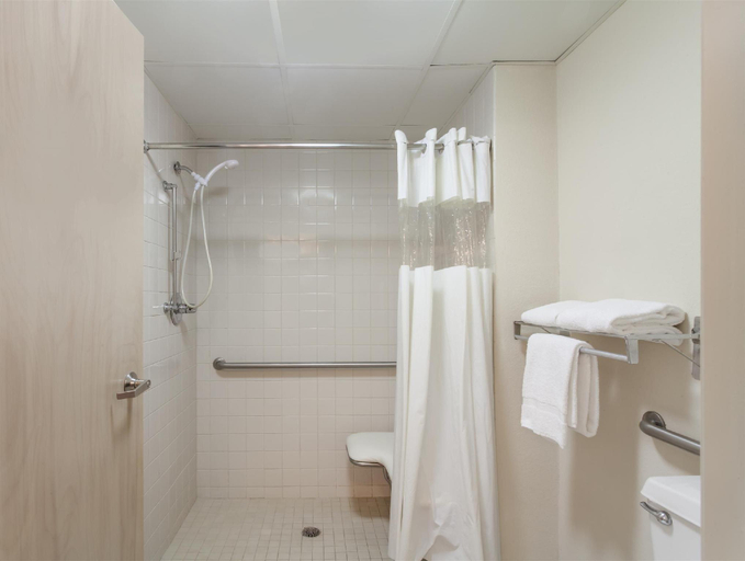 Bathroom 4, Country Inn & Suites by Radisson, Sevierville Kodak, TN, Sevier