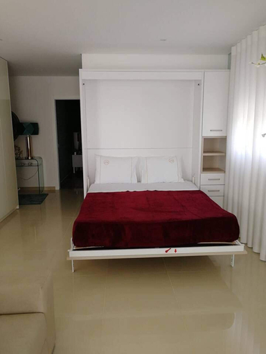 Bedroom 3, 2 Bed Flat - Sleeps 6 - Pool - Parking - Wifi, Nazaré
