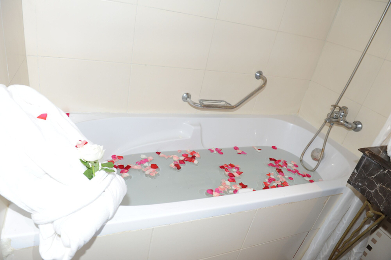 Bathroom 5, Le Zenith Hotel, Casablanca