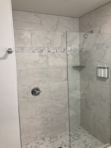 Bathroom 2, Elker Inn & Suites, Elk