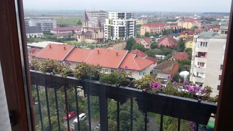 Others 5, Penthouse Apartament Nufărul Oradea, Oradea