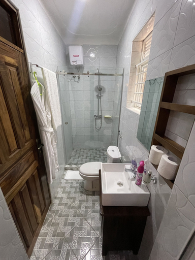 Bathroom, Muyenga, Kampala