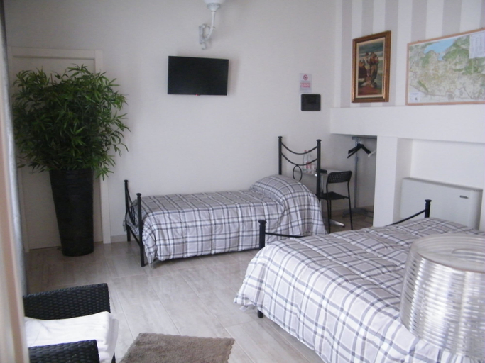 Bedroom 4, Villa Franca, Brescia