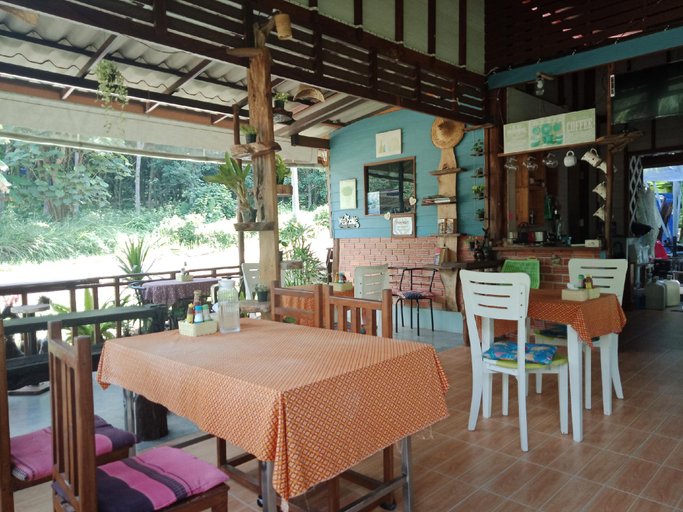 Food & Drinks 4, Najjamee Bungalow, Ko Yao District