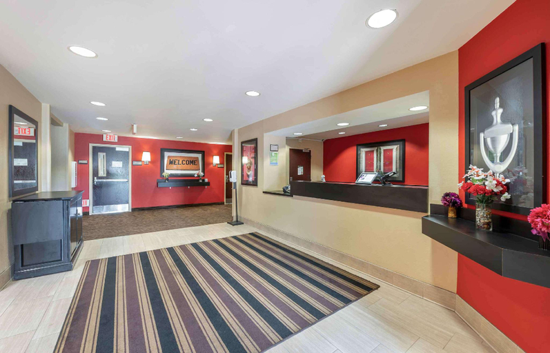 Public Area 2, Extended Stay America Suites Indianapolis Airport, Indianapolis