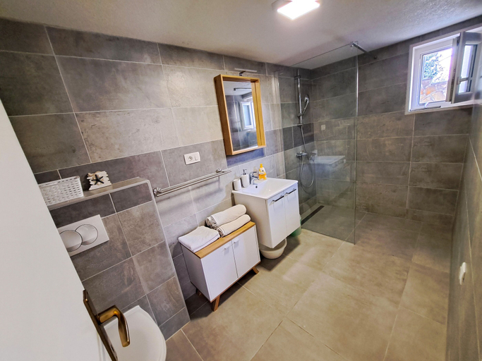 Bathroom 3, Apartments Ivanka, Supetar