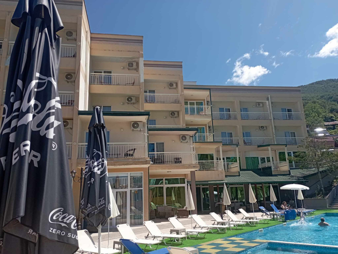 Exterior & Views 2, Hotel Bluebell