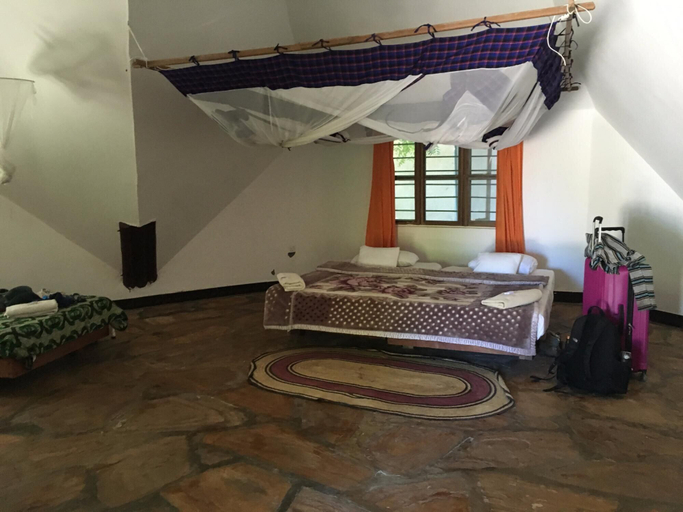 Bedroom 3, Mike's Beach Cottages, Pangani