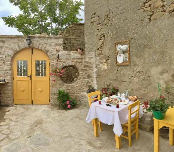 Others 2, SARI KECI TAS OTEL, Gökçeada