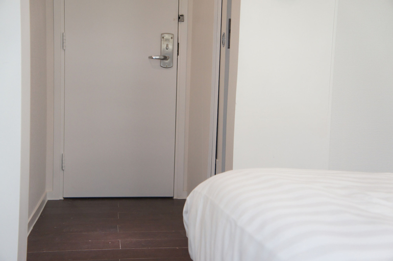 Bedroom 9