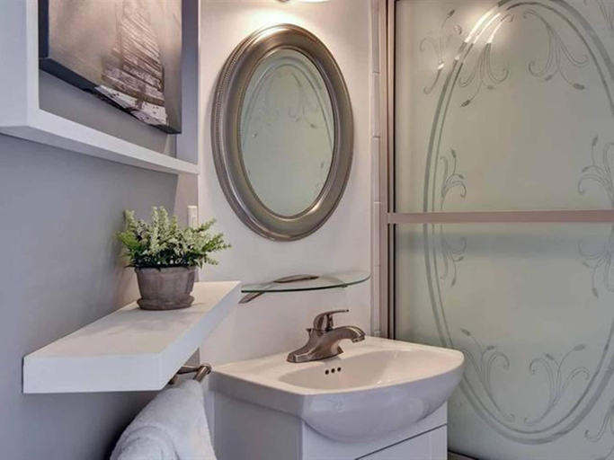 Bathroom 4, GLOBALSTAY. Bright Condo near the Lake, Les Laurentides