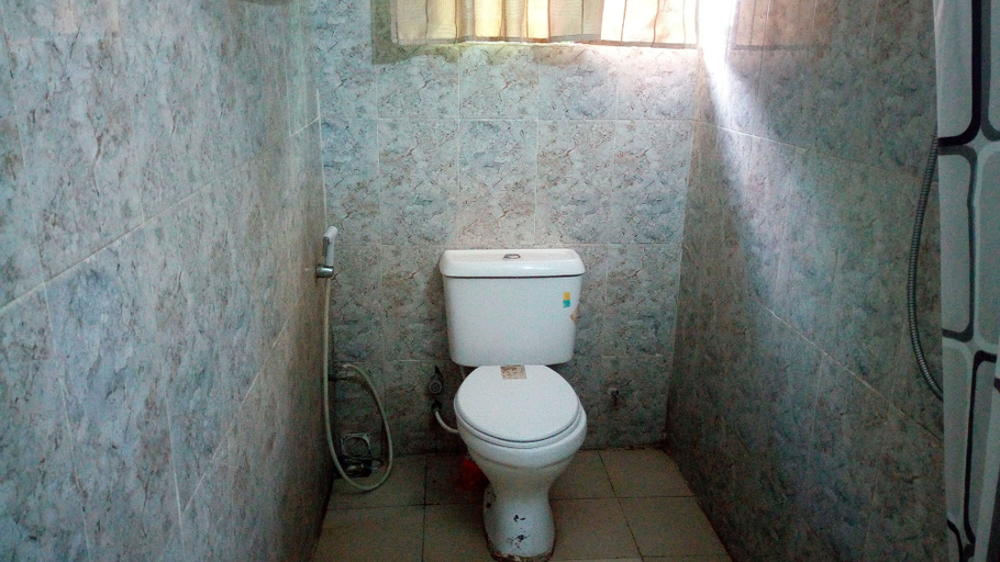 Bathroom 5, Abal Hall and Hotels, Lagelu