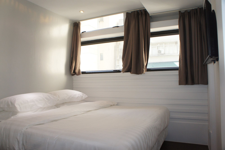 Bedroom 16