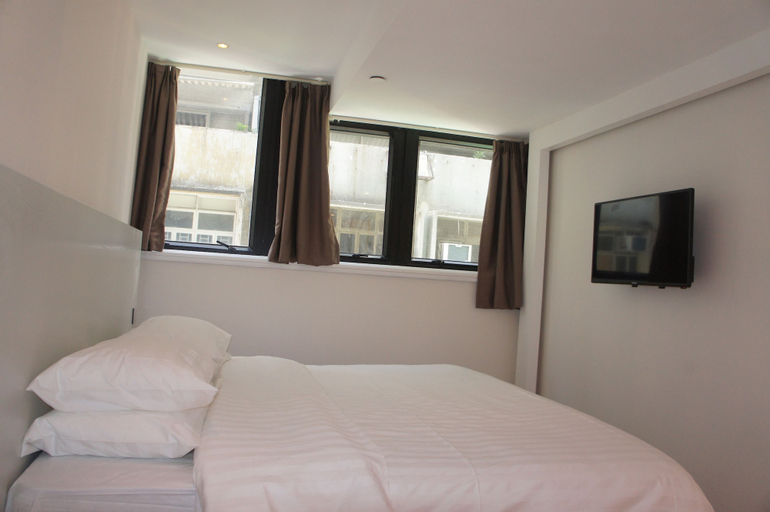 Bedroom 12